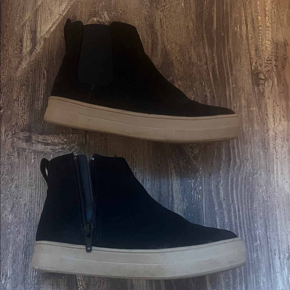 Gap Black faux Suede High-Top Sneakers size 1